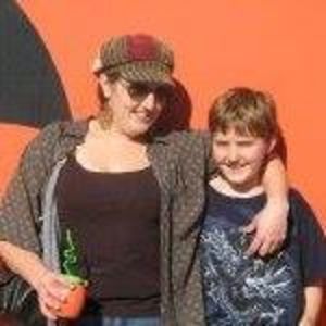 Meet your Posher, Monique